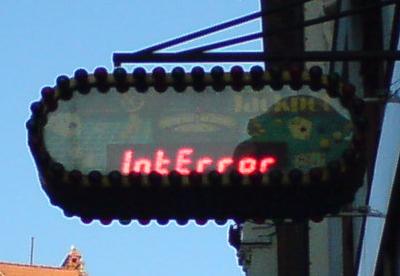 digiální display jackpotu na kterém je místo částky výhry napsáno „intError“